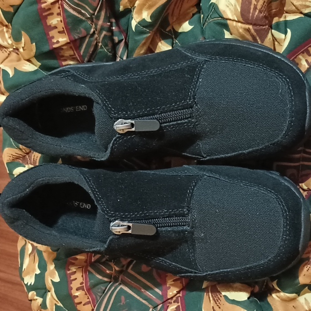 Women's shoes